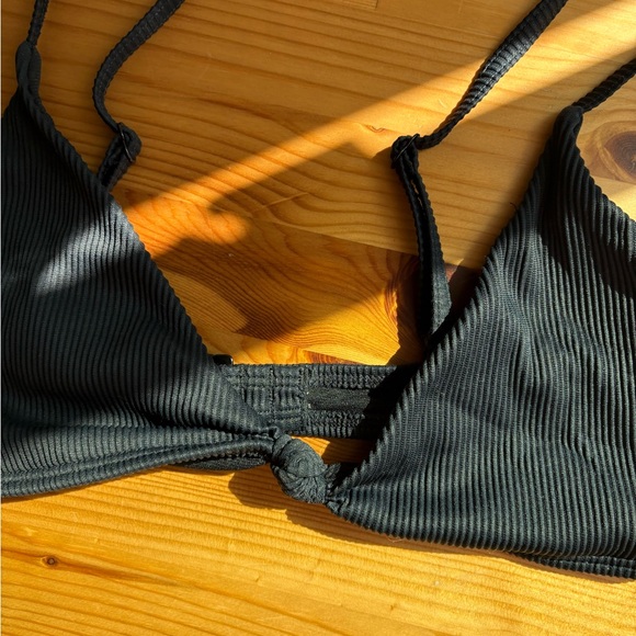 Roxy Black Ribbed Bikini Bottom with Adjustable Strap - Picture 2 of 4